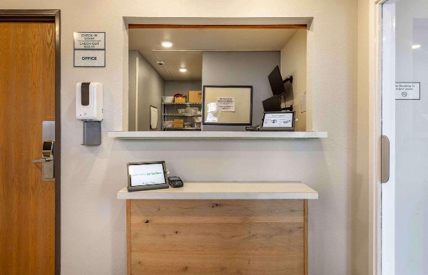 Extended Stay America Select Suites - Wichita - North image 5